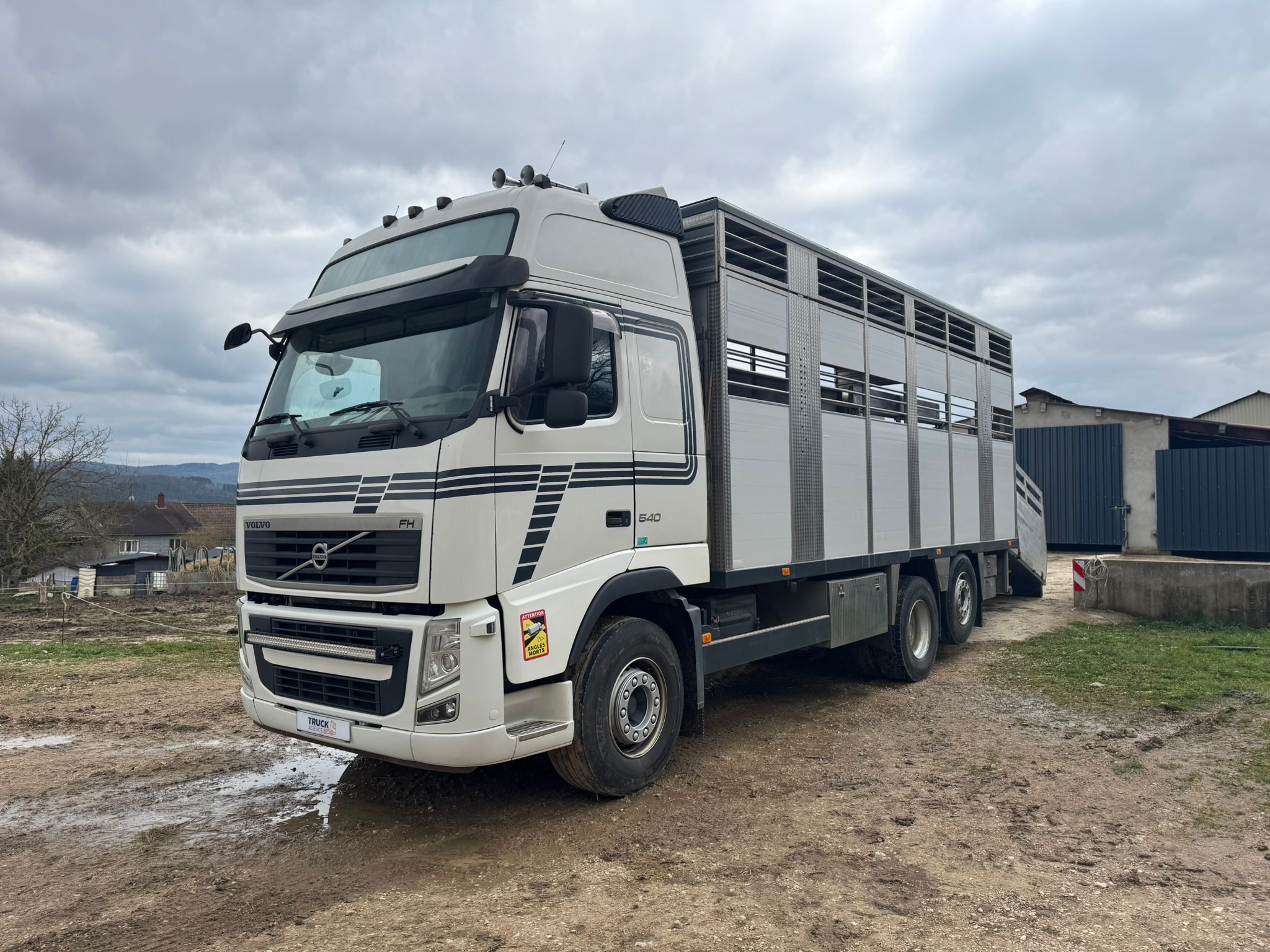 Vehicule VOLVO FH 540 BÉTAILLERE 6×2*4