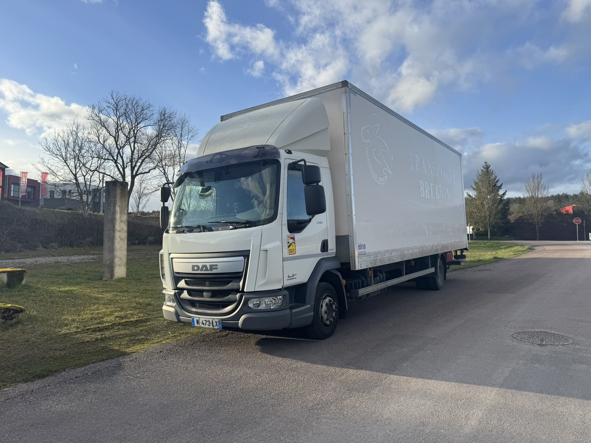 Vehicule DAF LF 210 FA Carrosserie LEBRUN Hayon DHOLLANDIA