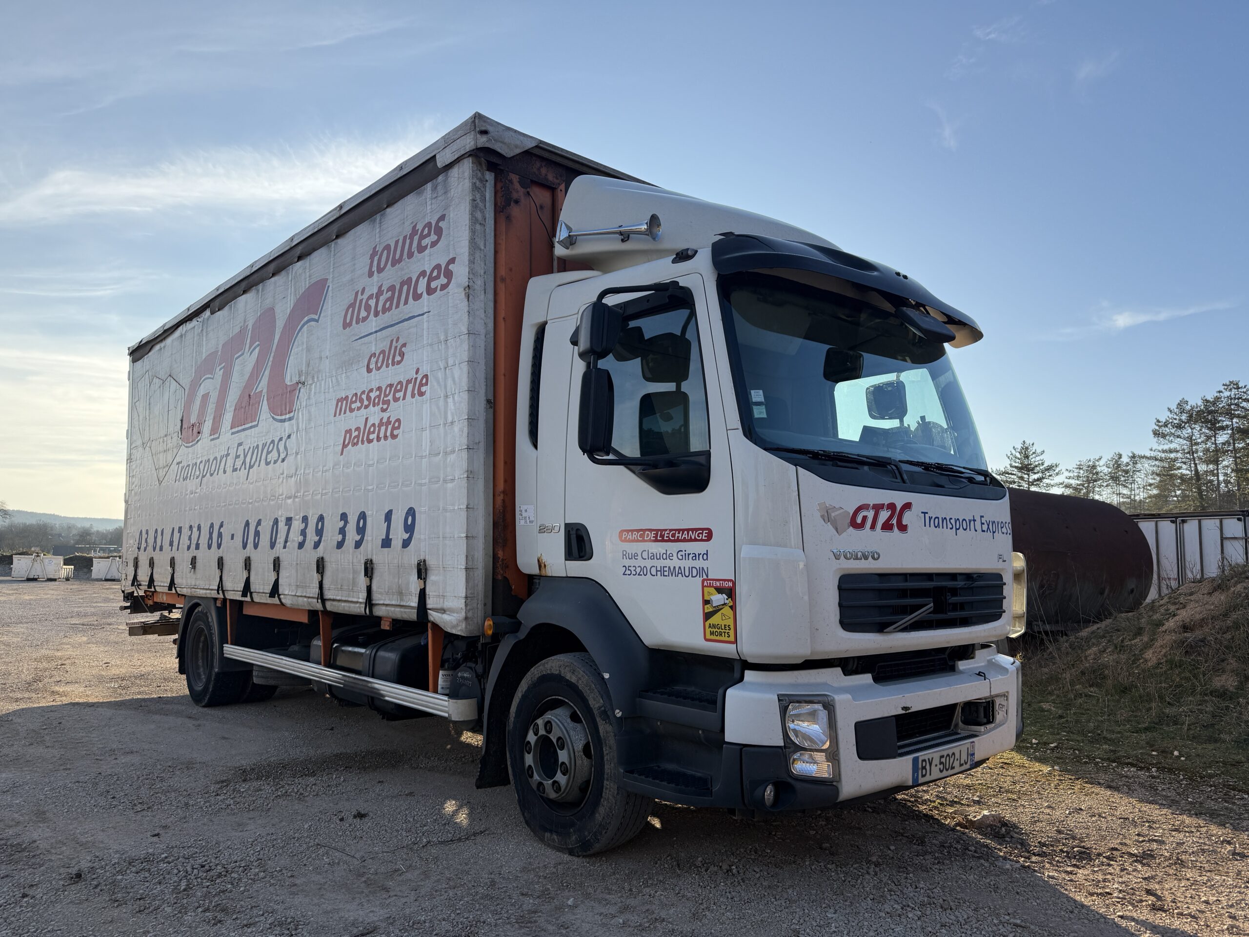 Vehicule VOLVO FL290 PLSC + Hayon DHOLLANDIA