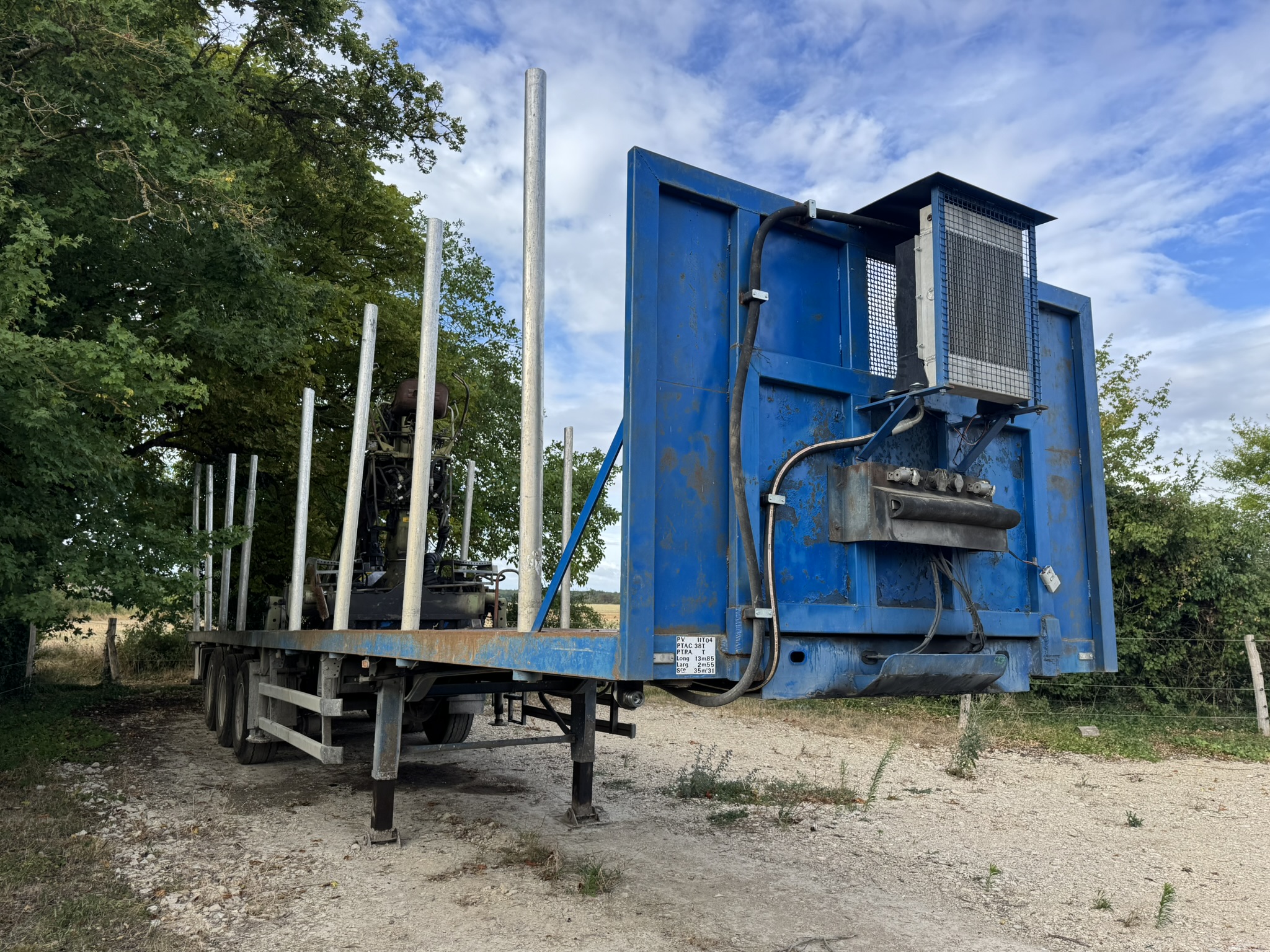 Vehicule Semi-remorque Grumière LECITRAILER Grue Loglift 85 S