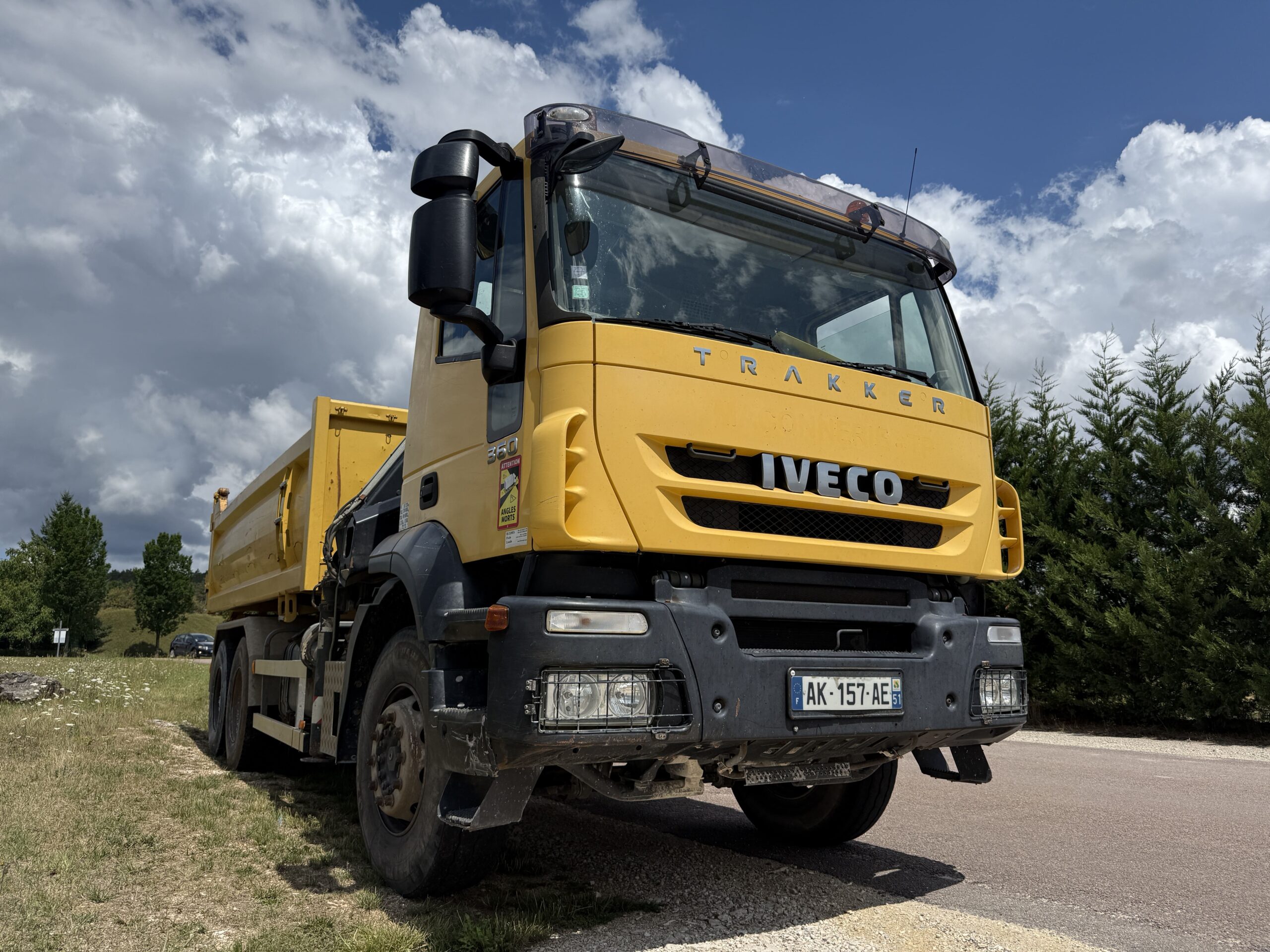 Vehicule IVECO TRAKKER 360 BIBENNE GRUE HIAB