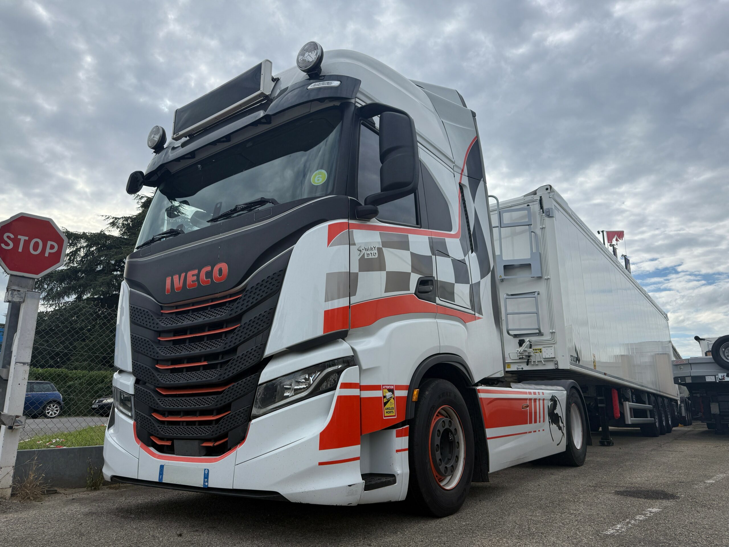 Vehicule IVECO S-WAY 510