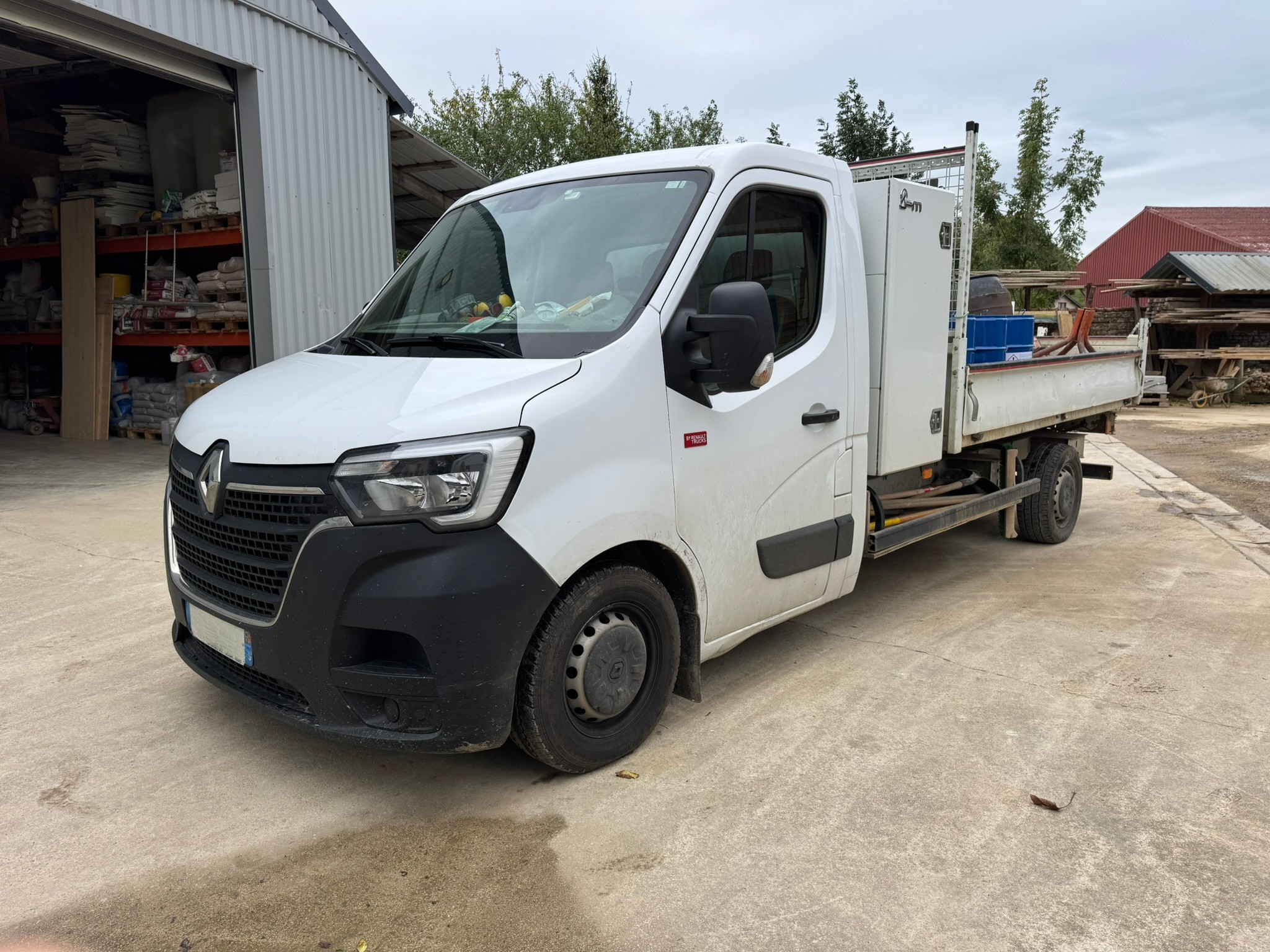 Vehicule RENAULT MASTER BENNE JPM
