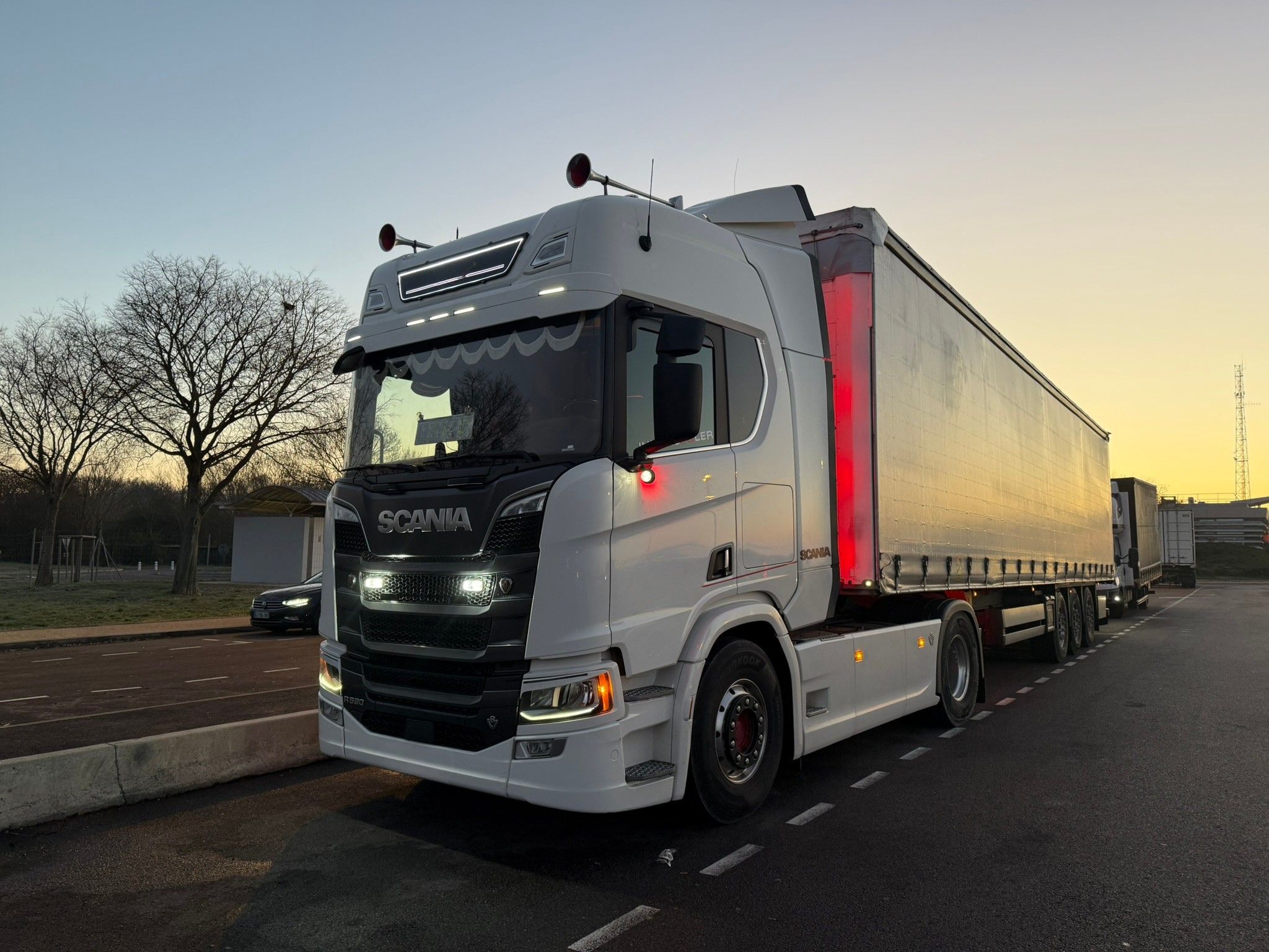 Vehicule SCANIA V8 R590 A4X2NB