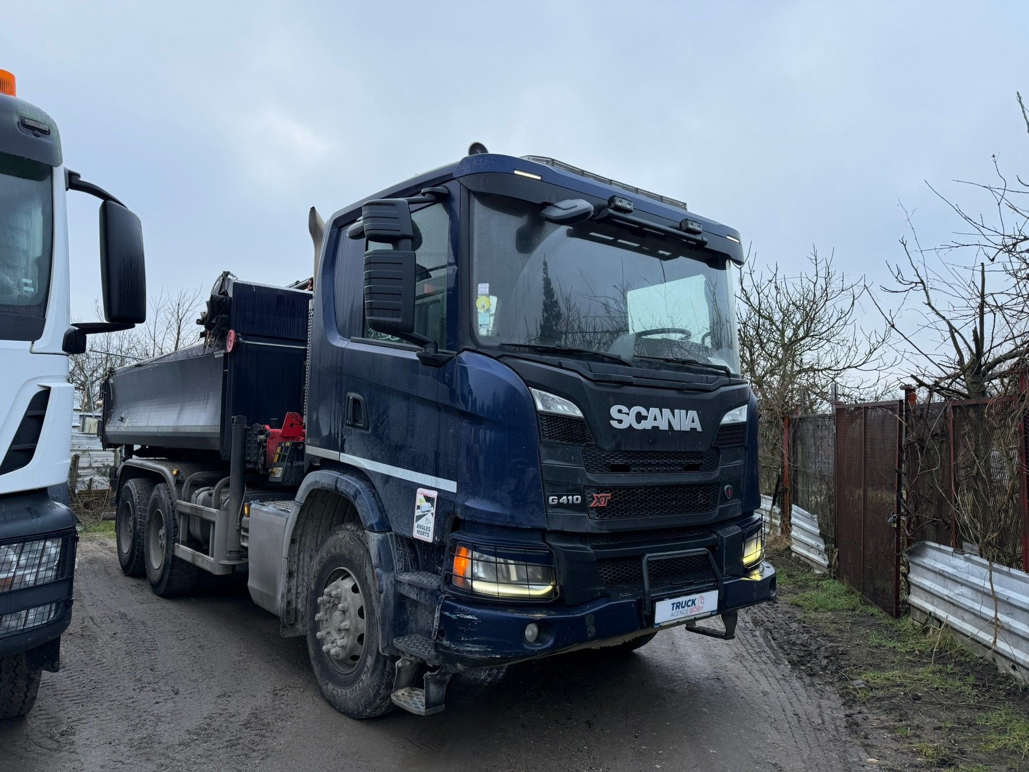 Vehicule CAMION BENNE ET GRUE SCANIA G410 XT 6×4