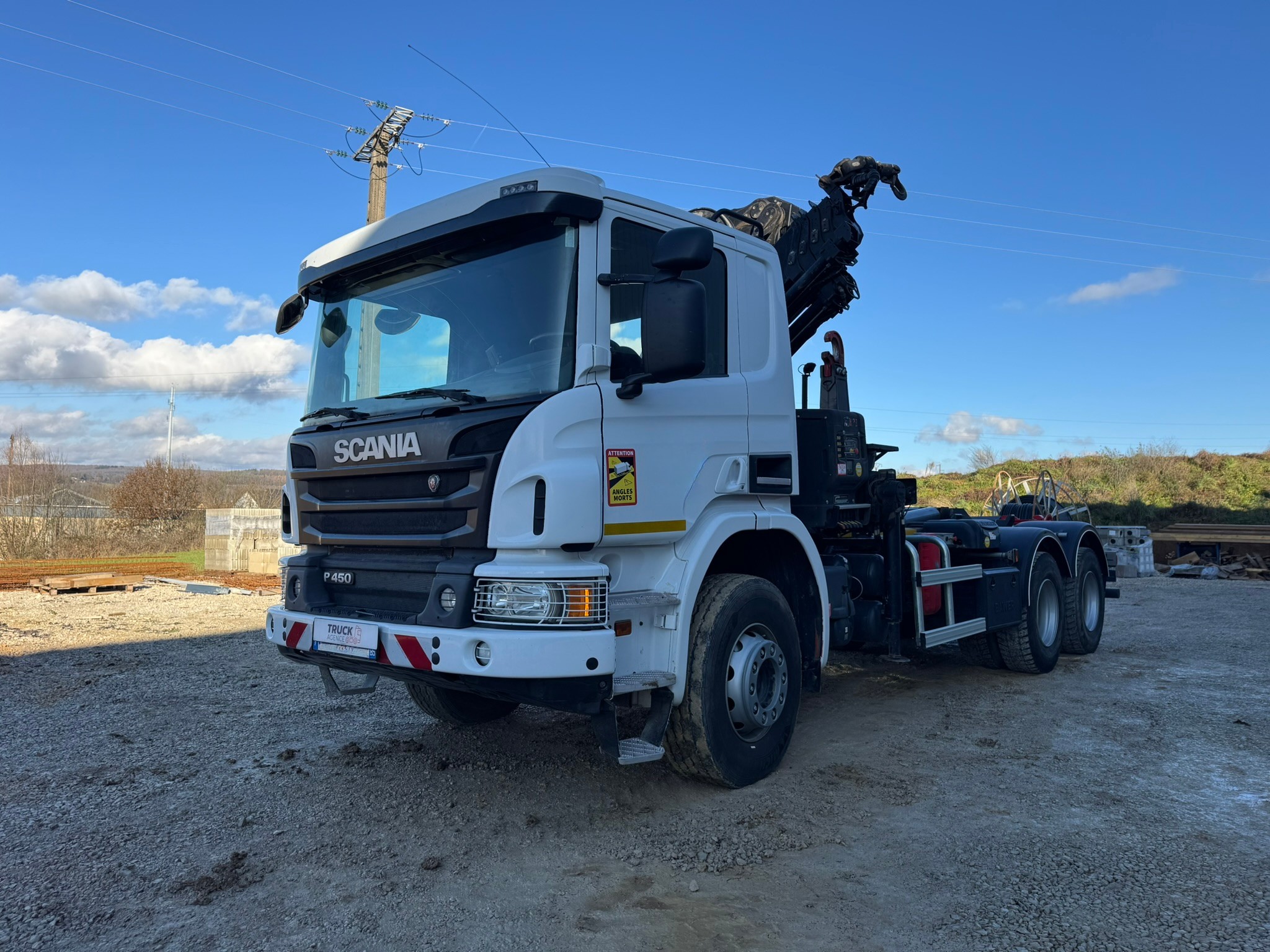 Vehicule SCANIA P450 6×4 Bras MEC + Grue HIAB X-HIPRO 192