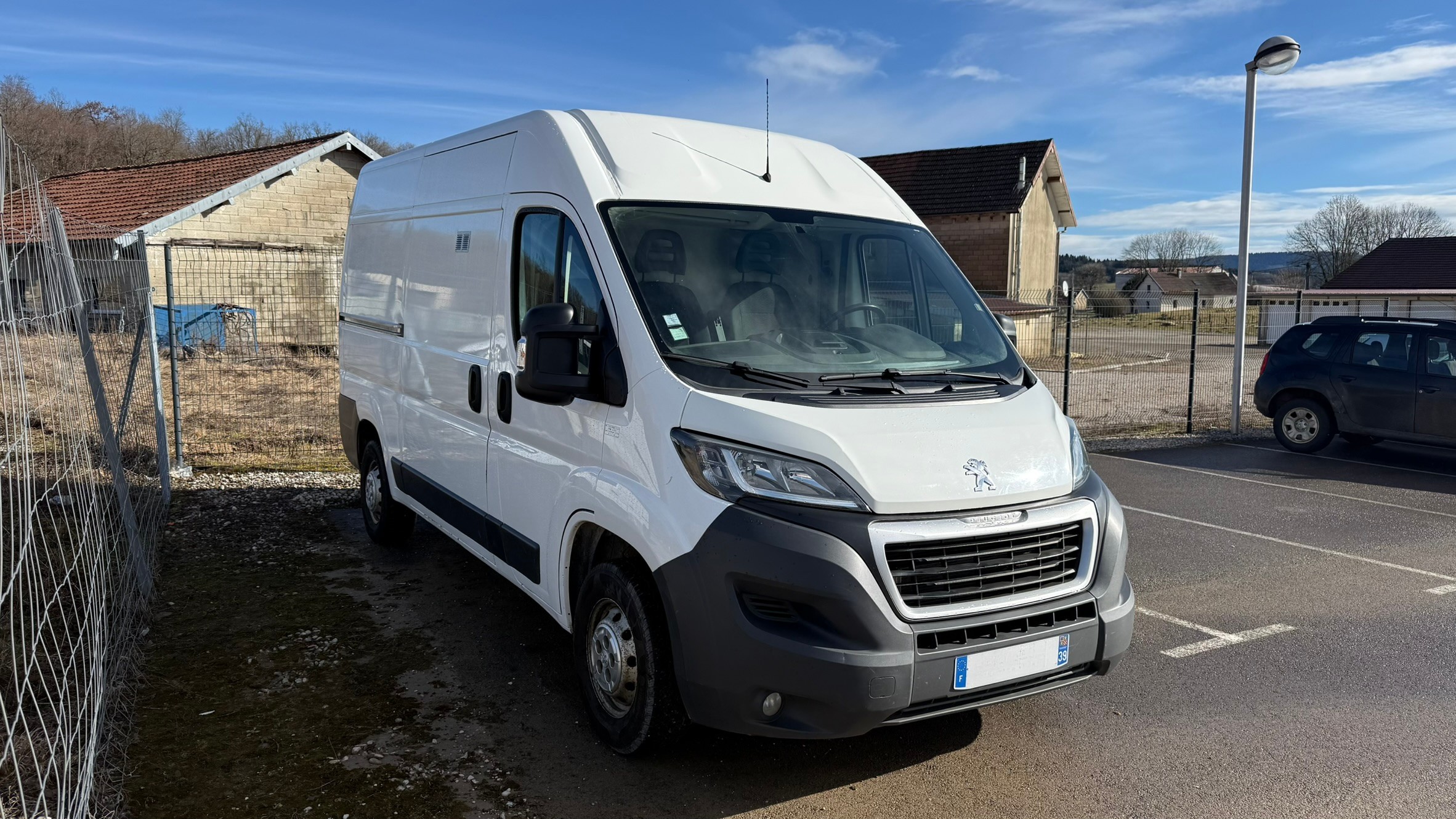 Vehicule FOURGON PEUGEOT BOXER 2.0 BLUE HDI