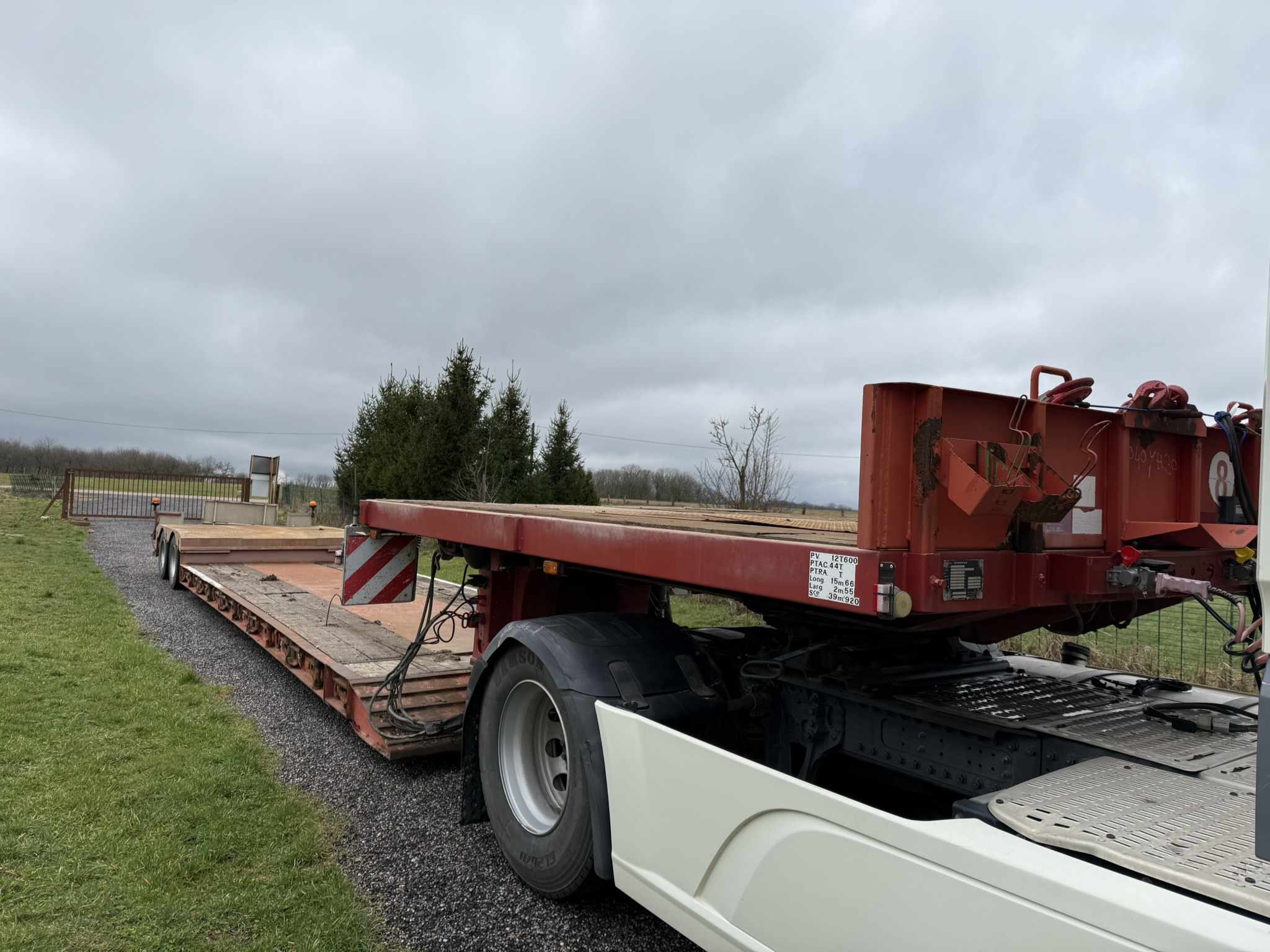 Vehicule Semi-remorque Porte Engins FAYMONVILL déboîtable 3 essieux directionnels