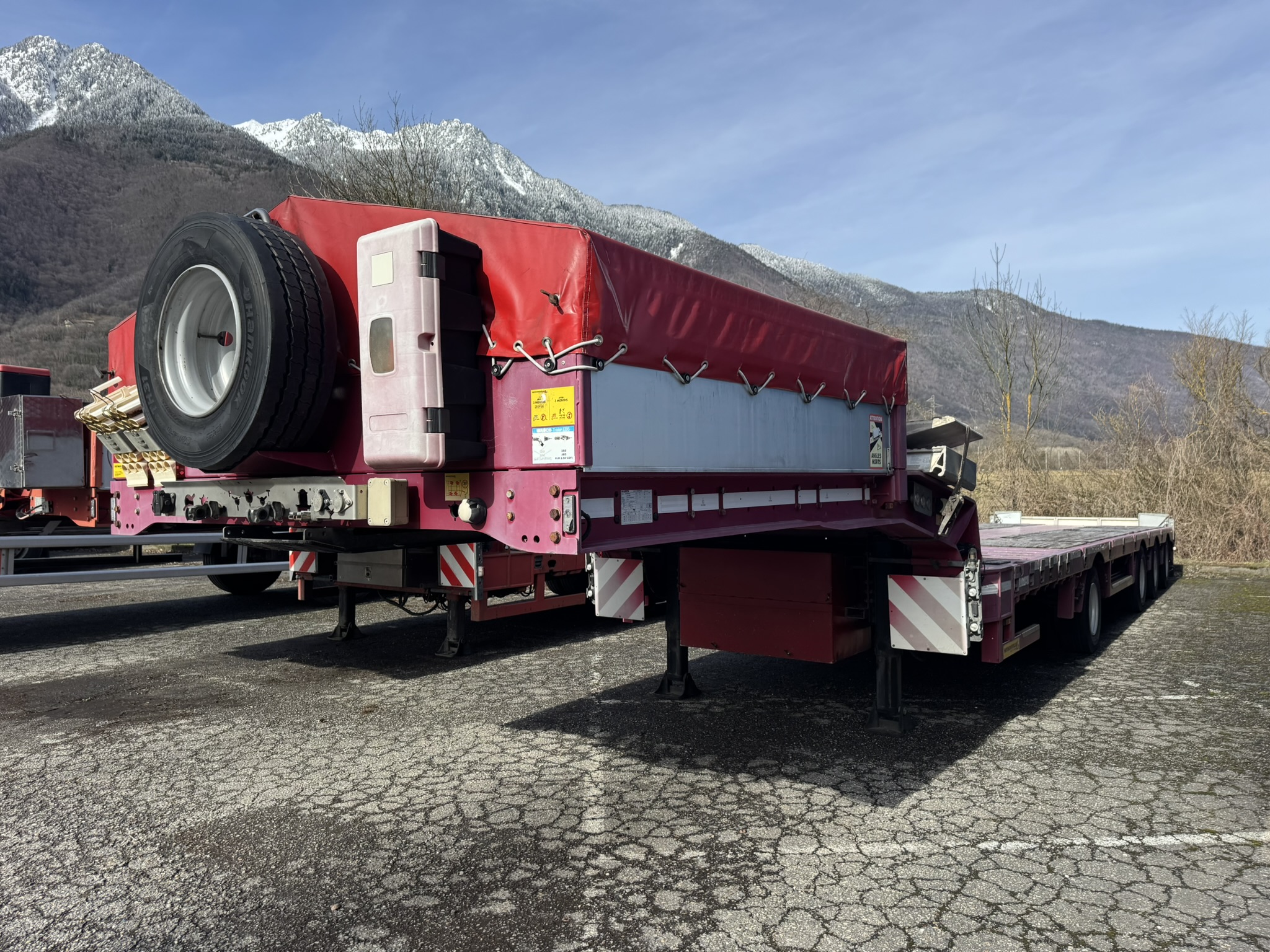 Vehicule SEMI-REMORQUE MULTIMAX FAYMONVILLE EXTENSIBLE ESSIEUX DIRECTEUR 3+1