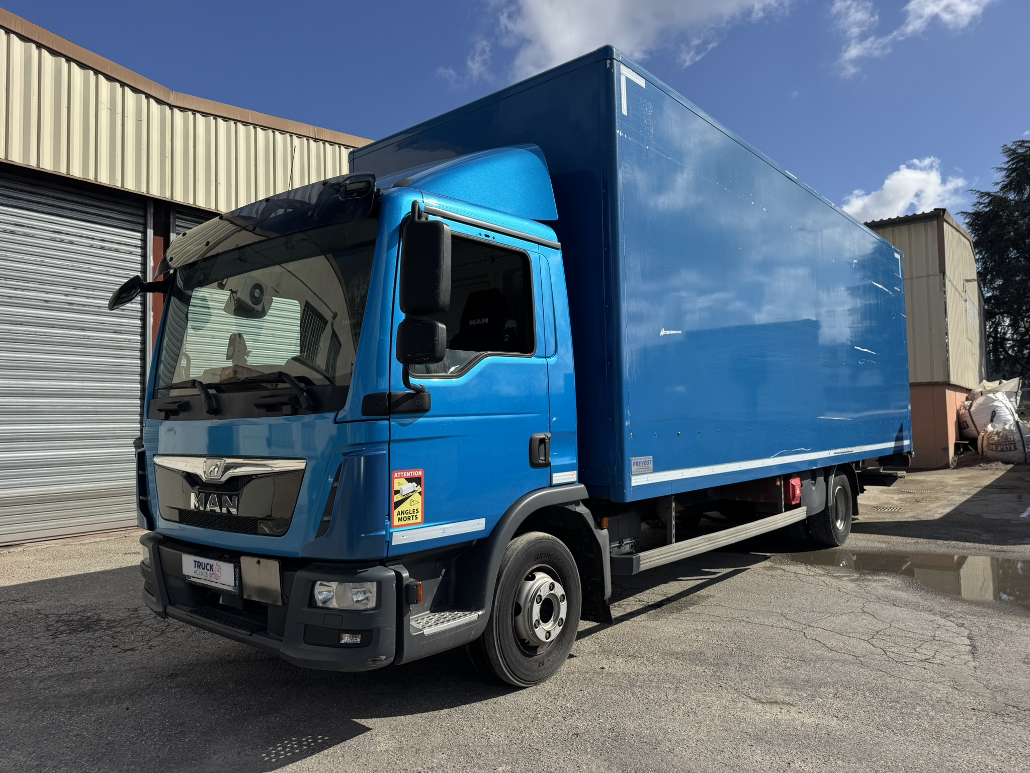 Vehicule MAN TGL 12.220 Fourgon / Rideaux / Hayon