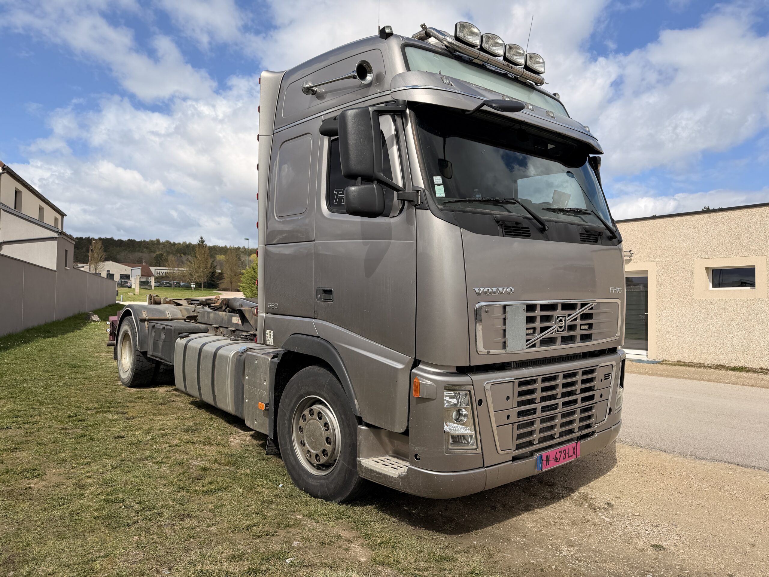 Vehicule Porteur VOLVO Bras DALBY FH16 580