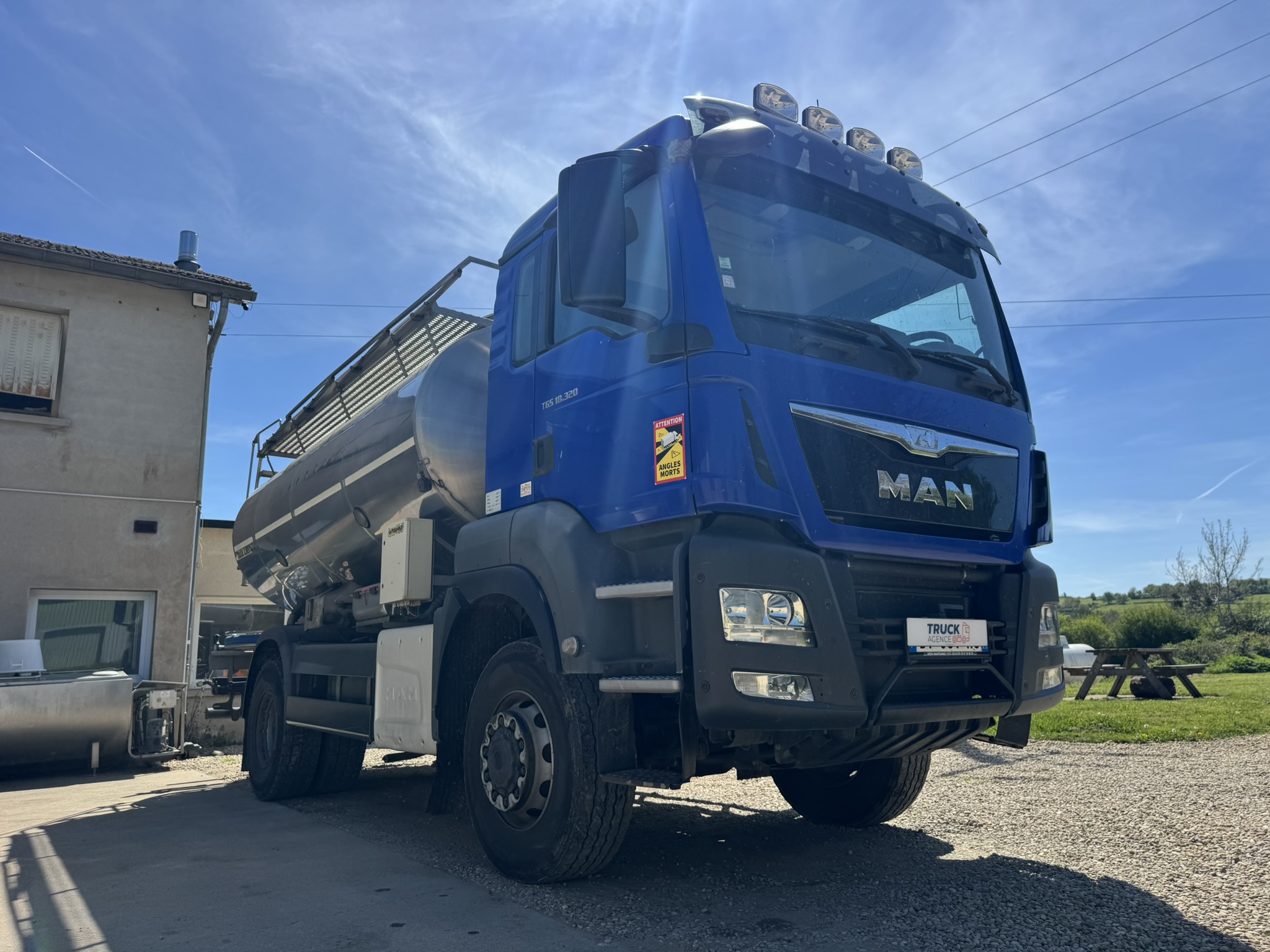 Vehicule MAN TGS 18.320 4X4 CITERNE ALIMENTAIRE MAGYAR