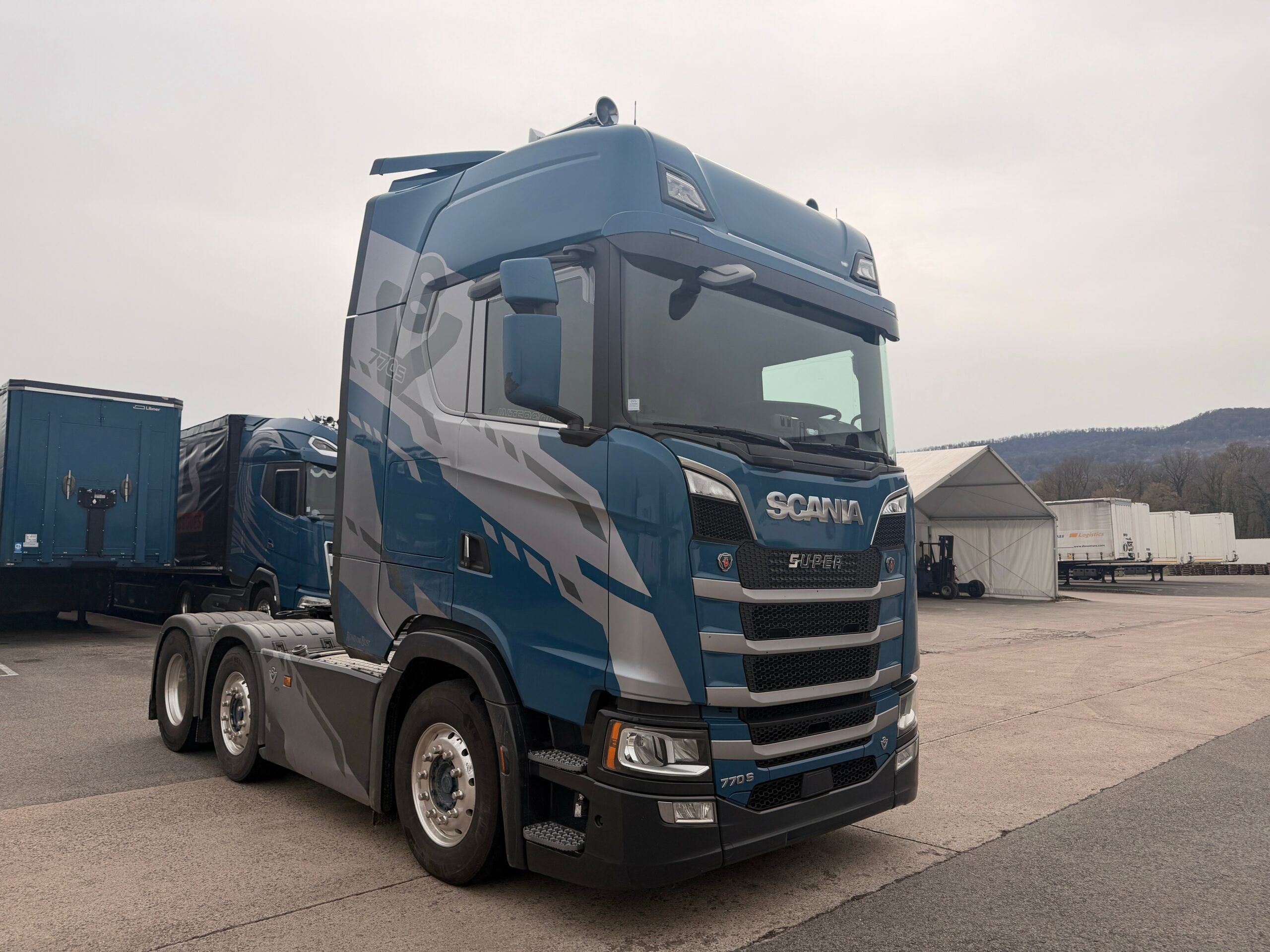 Vehicule SCANIA 770 S V8 A6X2/4NB