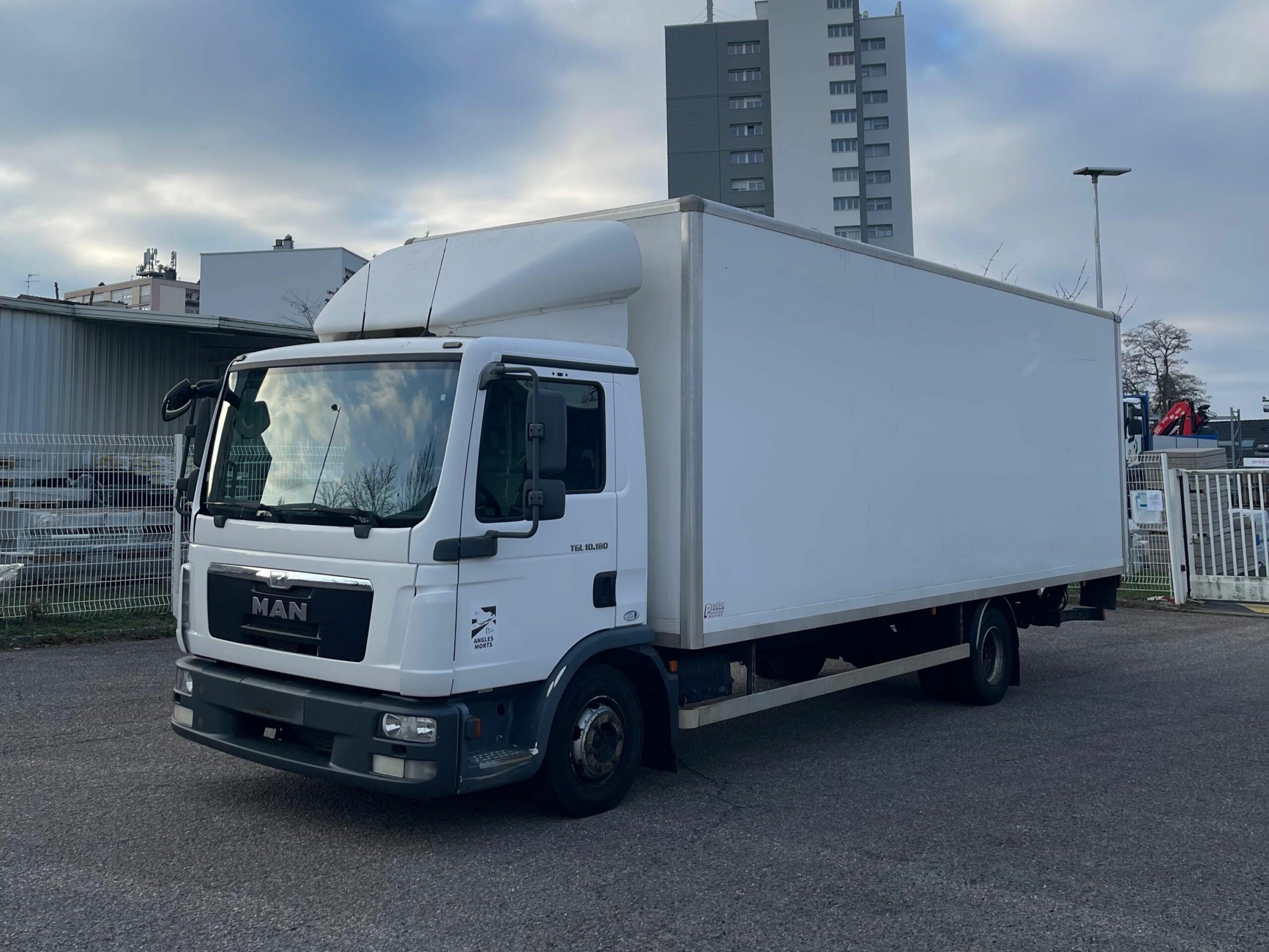 Vehicule CAMION MAN TGL 10.180 4X2