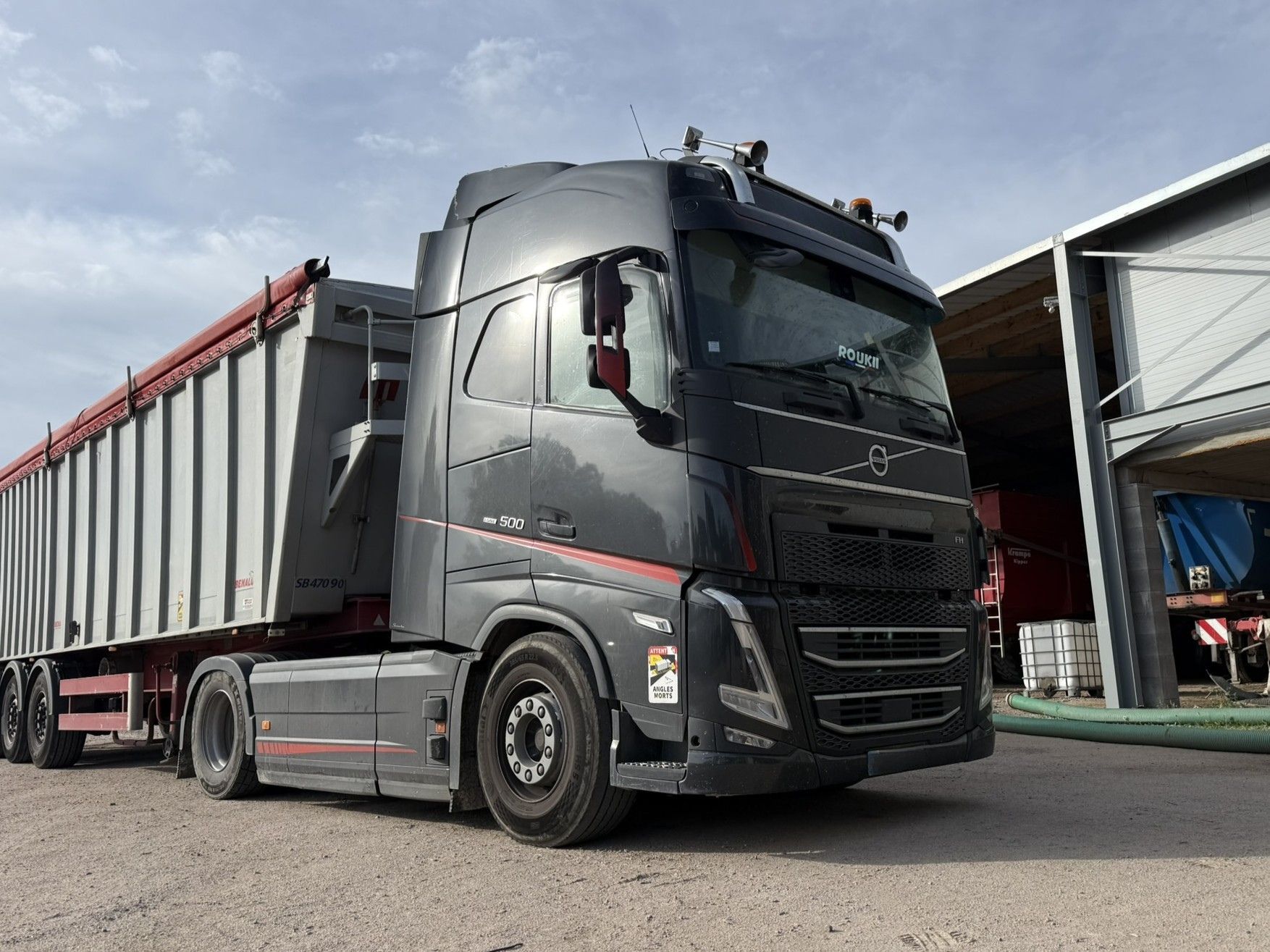 Vehicule VOLVO FH500 I-SAVE 4×2 Kit Hydraulique benne et fond-mouvant