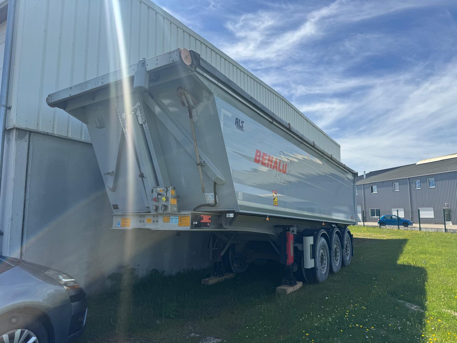Vehicule SEMI-REMORQUE BENALU BENNE TP Aluminium 29m3