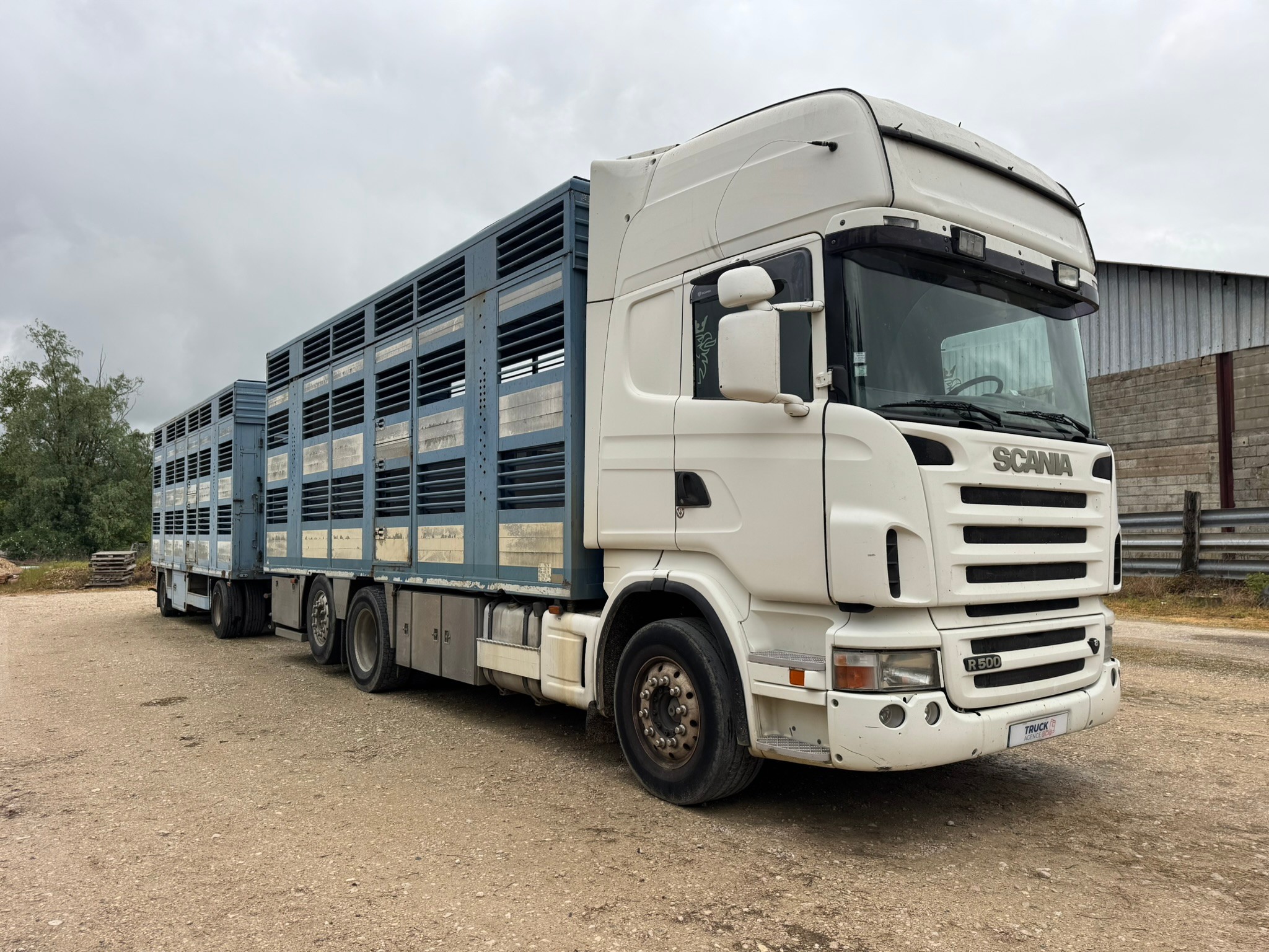 Vehicule Ensemble Bétaillère SCANIA R500 6X2*4 V8 Carrosserie IRMA