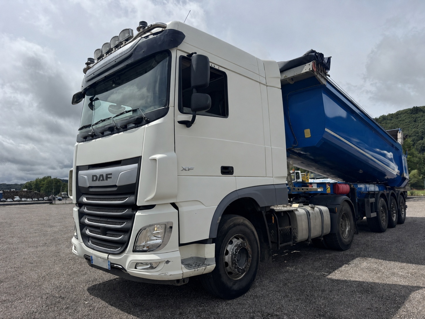 Vehicule Tracteur XF 480 FT Kit Hydraulique