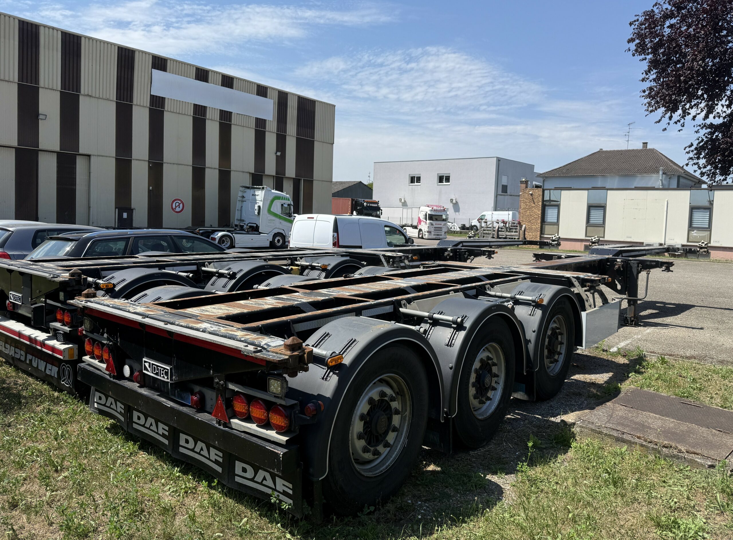 Vehicule Semi-remorque Porte Container D-TEC 3 essieux